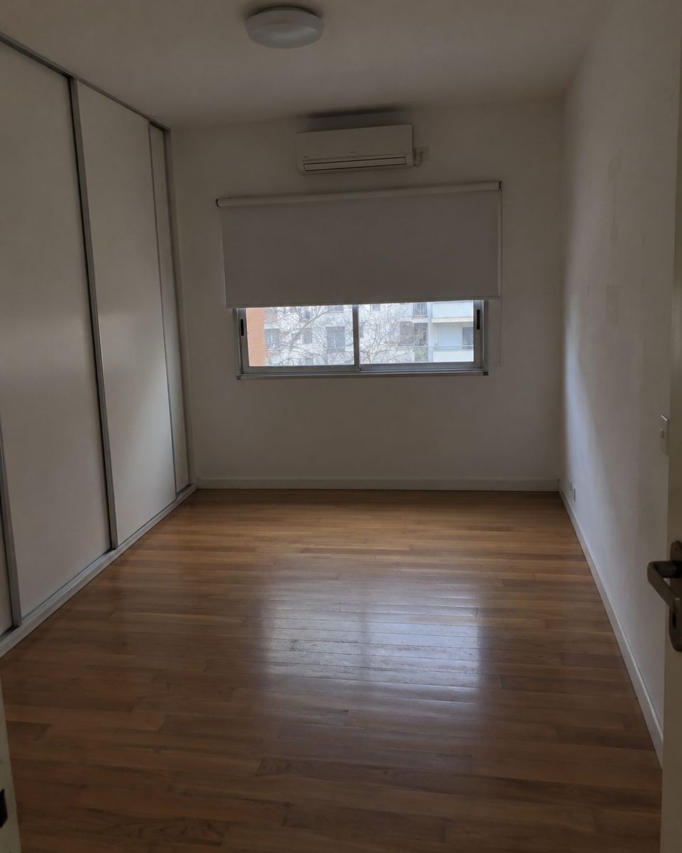 Dormitorio vacío en Belgrano